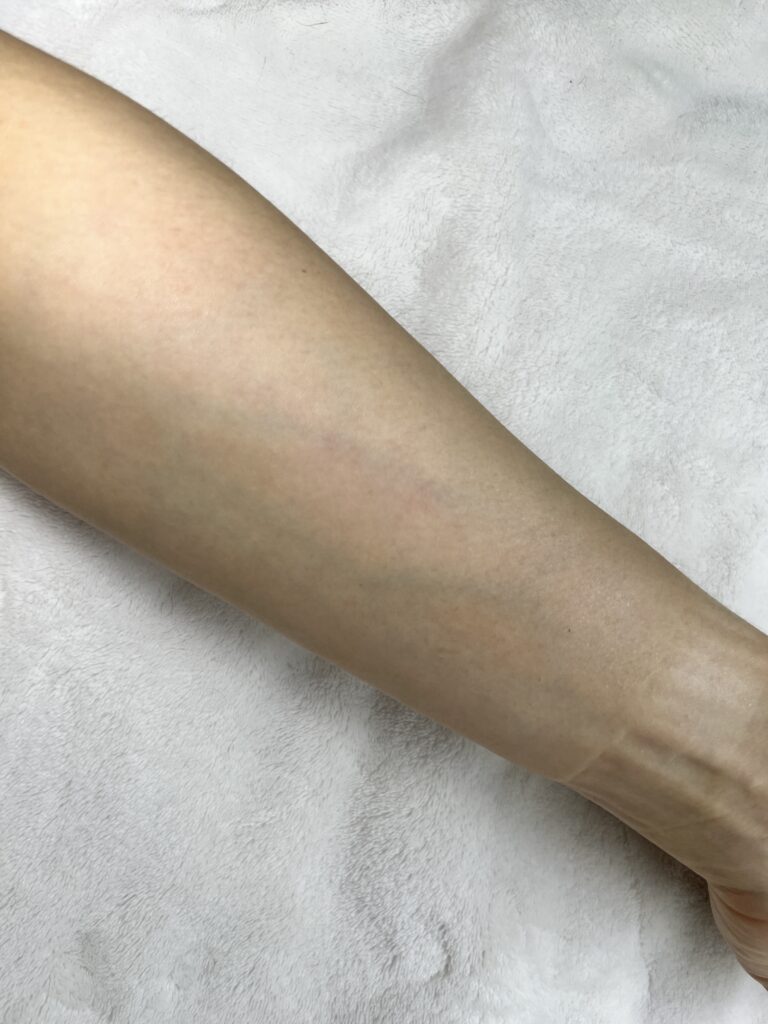 Banana Boat continuous spray for fast body sunscreen reapplication