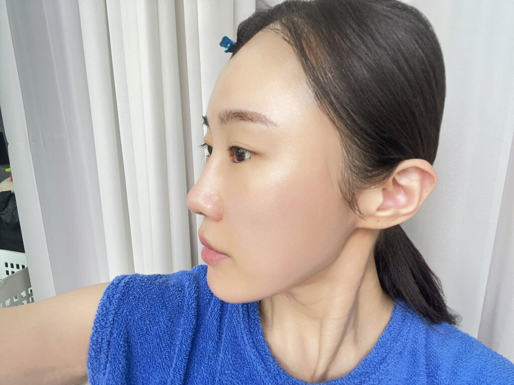 Real skin texture and natural glow after applying Korean sunscreen